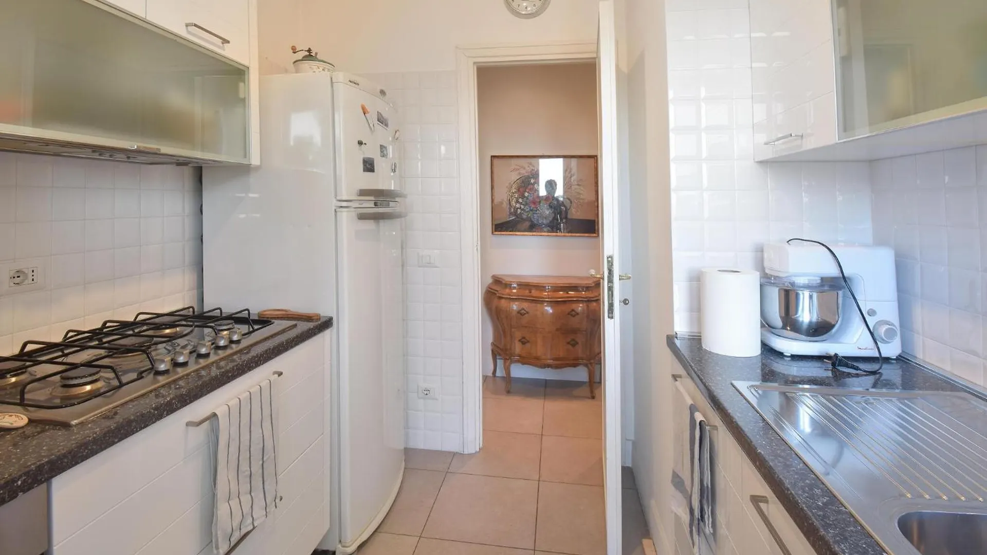 Amazing Apartment In Roma With Kitchen 0*, Rome
